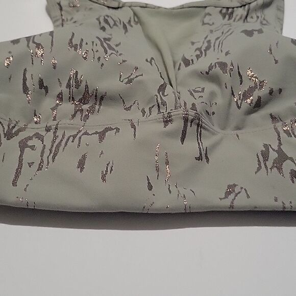 Sweaty Betty x Halle Berry Athena Sports Bra - Picture 7 of 15